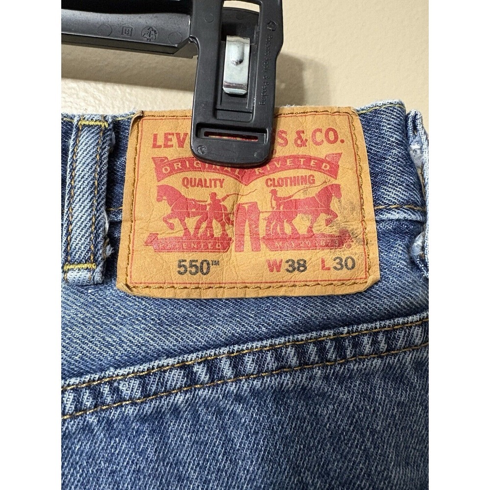 Levis 550 Jeans 38x30 Mens Blue Denim Tapered Leg Relaxed Fit Medium Wash Casual - Picture 3 of 3